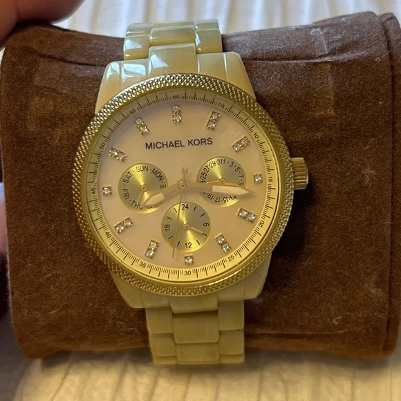Mk tortoise shell watch deals